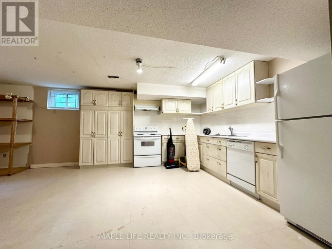 52 PRINCE EDWARD BOULEVARD, Markham (Thornlea), Ontario, L3T7E9