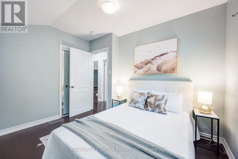 11 BURGBY AVENUE, Brampton (Northwood Park), Ontario, L6X2G7