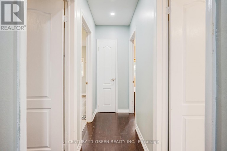 11 BURGBY AVENUE, Brampton (Northwood Park), Ontario, L6X2G7