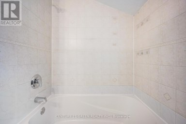 11 BURGBY AVENUE Brampton (Northwood Park) Ontario photo 33