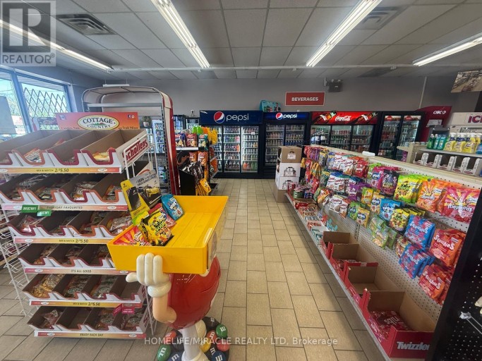 455 GRAND AVENUE E, Chatham-Kent (Chatham), Ontario, N7L1X4