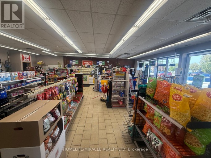 455 GRAND AVENUE E, Chatham-Kent (Chatham), Ontario, N7L1X4