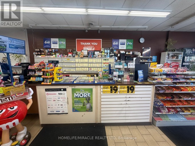 455 GRAND AVENUE E, Chatham-Kent (Chatham), Ontario, N7L1X4