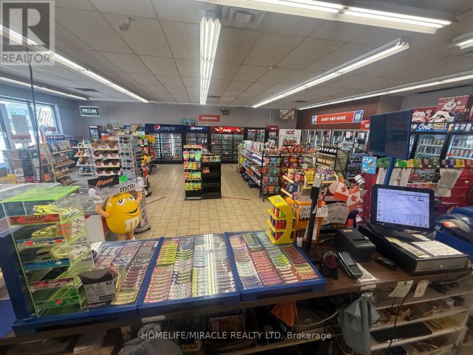 455 GRAND AVENUE E, Chatham-Kent (Chatham), Ontario, N7L1X4