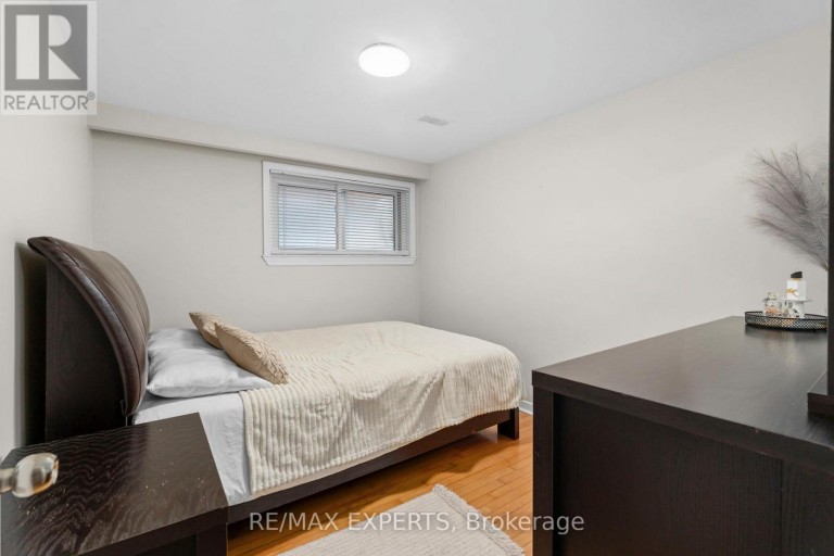 BSMT - 423A VALERMO DRIVE, Toronto (Alderwood), Ontario, M8W2L8