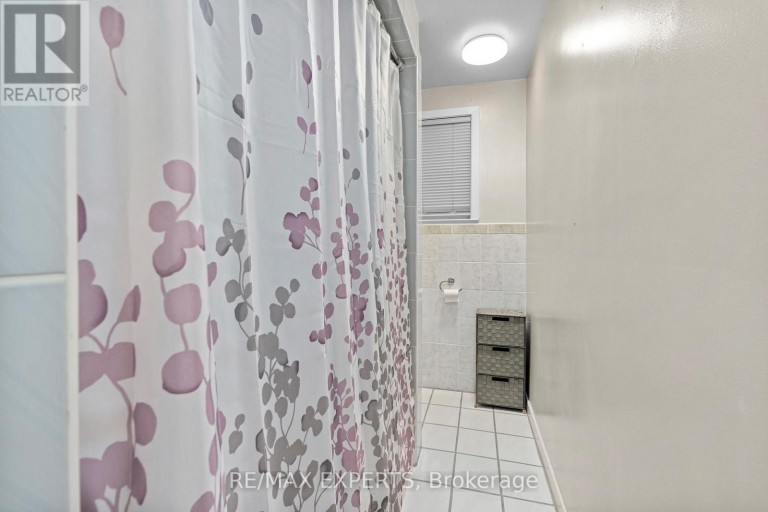 BSMT - 423A VALERMO DRIVE, Toronto (Alderwood), Ontario, M8W2L8