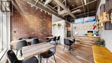 16 - 7181 YONGE STREET Markham (Thornhill) Ontario photo 4