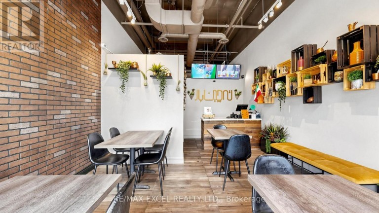 16 - 7181 YONGE STREET, Markham (Thornhill), Ontario, L3T0C7