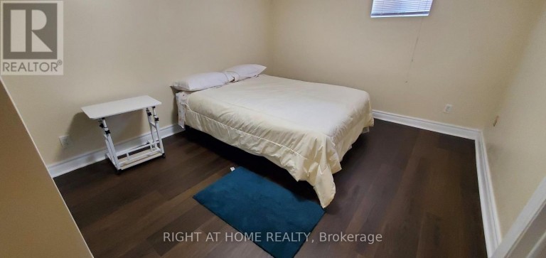 38 MADELAINE AVENUE, Toronto (Oakridge), Ontario, M1L2X7