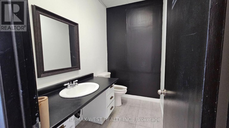 206 - 174 HARWOOD AVENUE, Ajax (South West), Ontario, L1S2H6