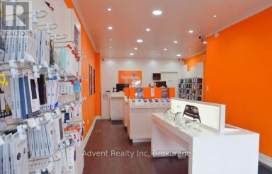 GROUND FLOOR - 1454 QUEEN STREET W Toronto (Roncesvalles) Ontario photo 4