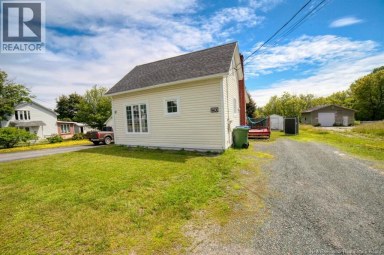 250 Raymond Bathurst New Brunswick photo 2