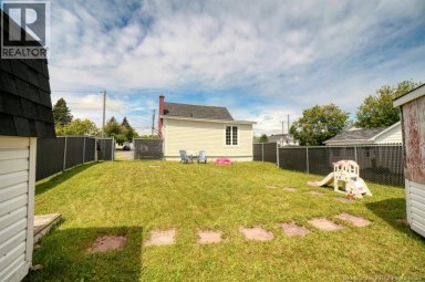 250 Raymond Bathurst New Brunswick photo 4