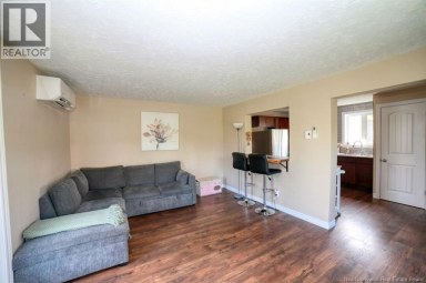 250 Raymond Bathurst New Brunswick photo 9