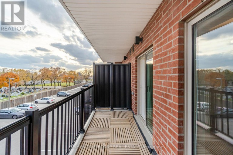 22 - 39 JOHN PERKINS BULL DRIVE, Toronto (Downsview-Roding-CFB), Ontario, M3K0C3