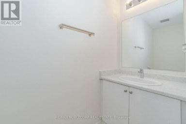 22 - 39 JOHN PERKINS BULL DRIVE Toronto (Downsview-Roding-CFB) Ontario photo 12