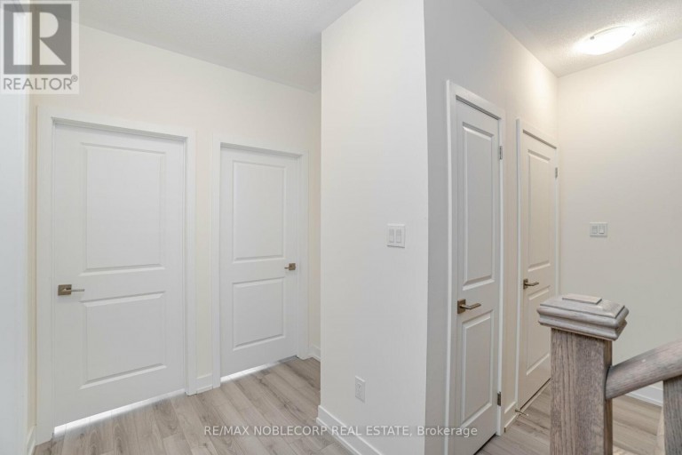22 - 39 JOHN PERKINS BULL DRIVE, Toronto (Downsview-Roding-CFB), Ontario, M3K0C3