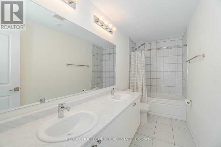 22 - 39 JOHN PERKINS BULL DRIVE, Toronto (Downsview-Roding-CFB), Ontario, M3K0C3