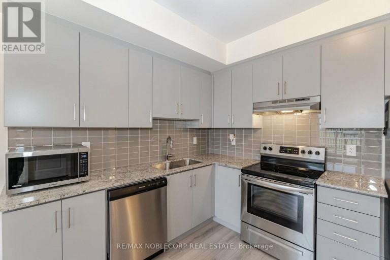22 - 39 JOHN PERKINS BULL DRIVE, Toronto (Downsview-Roding-CFB), Ontario, M3K0C3