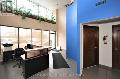 38 - 665 MILLWAY AVENUE Vaughan (Concord) Ontario photo 3