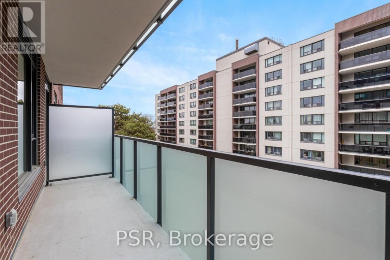 528 - 4365 BLOOR STREET W, Toronto (Markland Wood), Ontario, M9C1R3