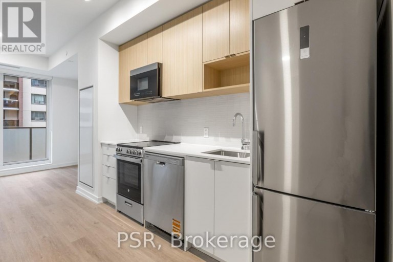528 - 4365 BLOOR STREET W, Toronto (Markland Wood), Ontario, M9C1R3