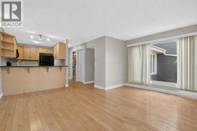 134, 48 Glamis Green SW Calgary Alberta photo 12