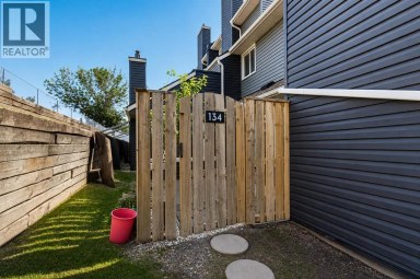 134, 48 Glamis Green SW Calgary Alberta photo 27