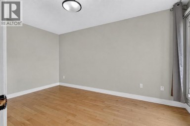 134, 48 Glamis Green SW Calgary Alberta photo 5