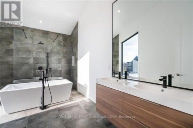 3533 SILVERLEAF CHASE London South (South V) Ontario photo 27