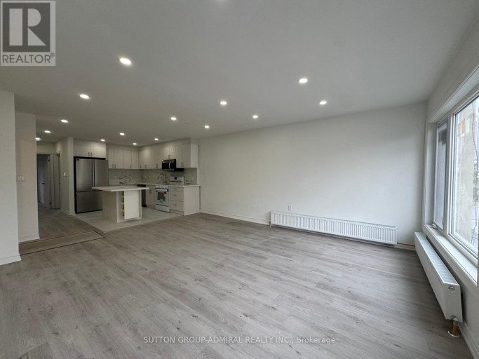 UPPER - 2986A DUFFERIN STREET, Toronto (Yorkdale-Glen Park), Ontario, M6B3T3