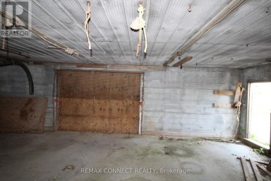 HALF THE BARN ONLY - 10748 MCEWEN DRIVE Middlesex Centre Ontario photo 6
