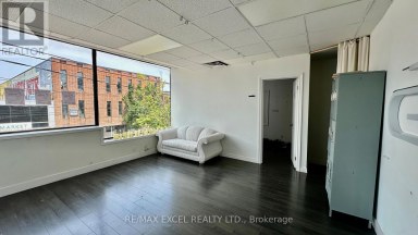 UPPER FRONT UNIT - 685 QUEEN STREET W Toronto (Niagara) Ontario photo 3