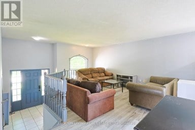 165 THURMAN CIRCLE London East (East D) Ontario photo 3