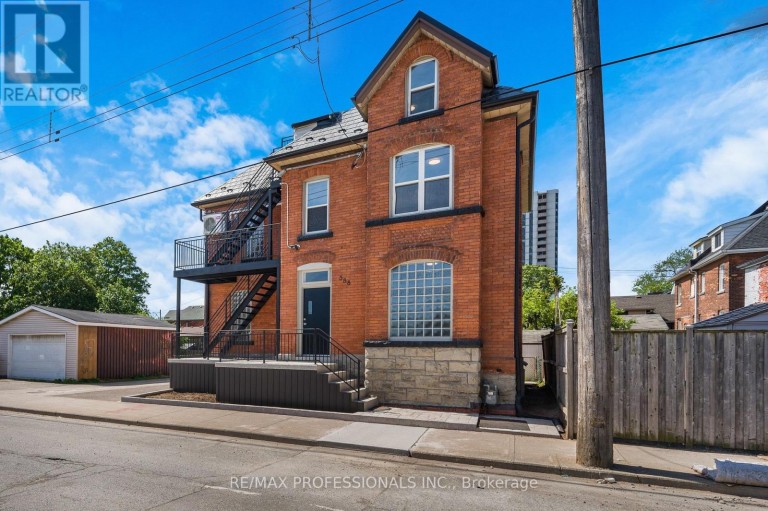 #1 - 388 WILSON STREET, Hamilton (Landsdale), Ontario, L8L1S9
