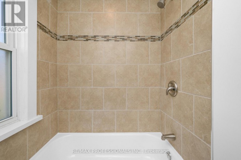 #2 - 388 WILSON STREET, Hamilton (Landsdale), Ontario, L8L1S9