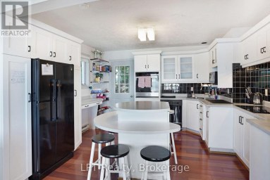 101 NORTH SHORE ROAD Northern Bruce Peninsula Ontario photo 27