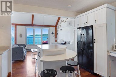 101 NORTH SHORE ROAD Northern Bruce Peninsula Ontario photo 28