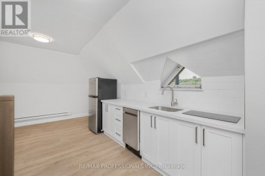 #3 - 388 WILSON STREET Hamilton (Landsdale) Ontario photo 3