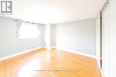 44 KEYS DRIVE Ajax (Central) Ontario photo 4
