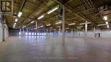 122 INDUSTRY STREET Toronto (Brookhaven-Amesbury) Ontario photo 2