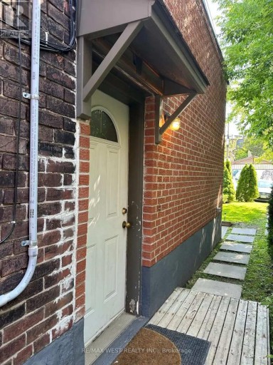MAIN - 563 OSSINGTON AVENUE, Toronto (Palmerston-Little Italy), Ontario, M6G3T4