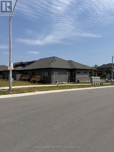 3080 SANDY ACRES AVENUE, Severn (West Shore), Ontario, L3V8P8