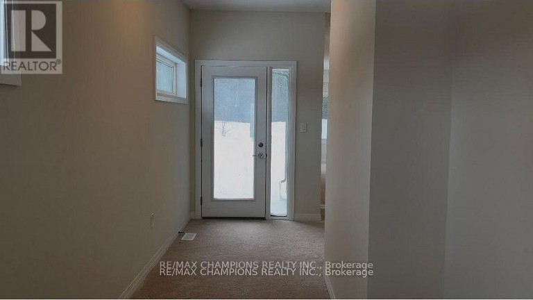 3080 SANDY ACRES AVENUE, Severn (West Shore), Ontario, L3V8P8