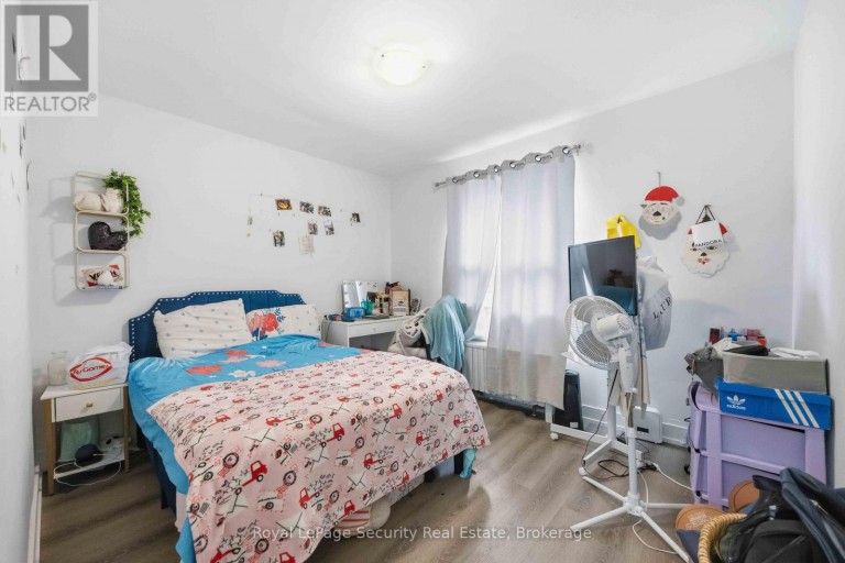 3 - 58 LEDUC DRIVE, Toronto (Rexdale-Kipling), Ontario, M9W2A9