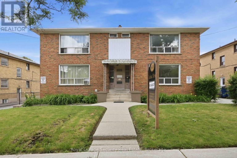 3 - 58 LEDUC DRIVE, Toronto (Rexdale-Kipling), Ontario, M9W2A9