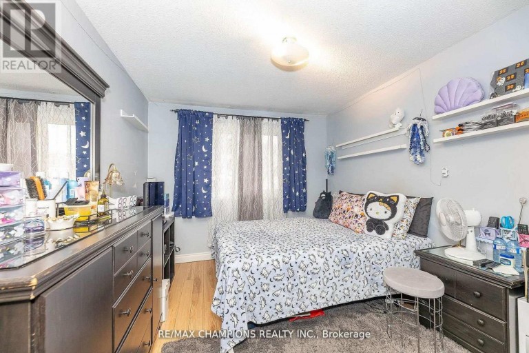 17 - 3525 BRANDON GATE DRIVE, Mississauga (Malton), Ontario, L4T3M3