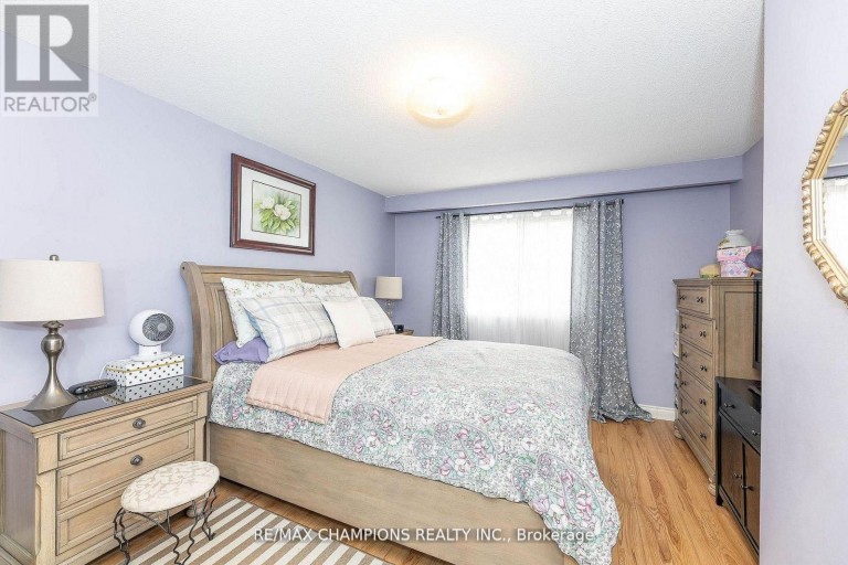 17 - 3525 BRANDON GATE DRIVE, Mississauga (Malton), Ontario, L4T3M3