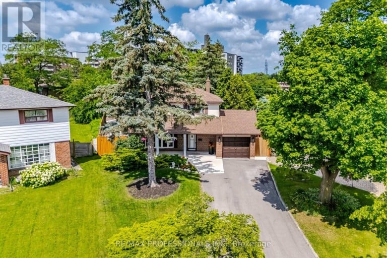 74 RINGWAY CRESCENT, Toronto (Elms-Old Rexdale), Ontario, M9W1X4
