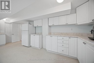 74 RINGWAY CRESCENT Toronto (Elms-Old Rexdale) Ontario photo 32